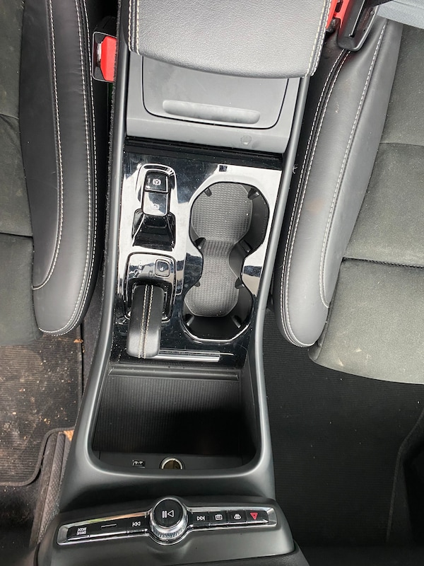 Used Volvo XC40 2021 for sale - 76253929: Photo 11