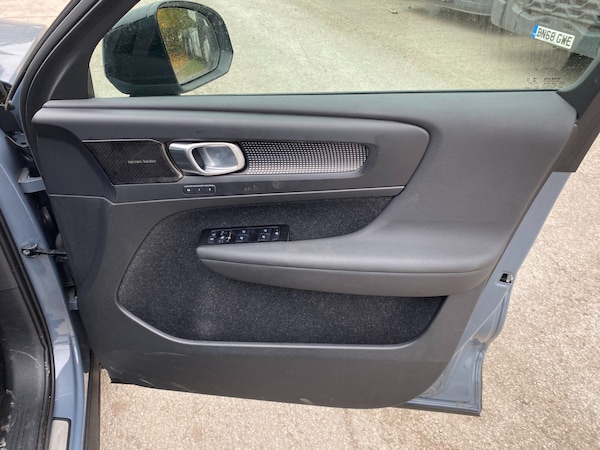 Used Volvo XC40 2021 for sale - 76253929: Photo 13