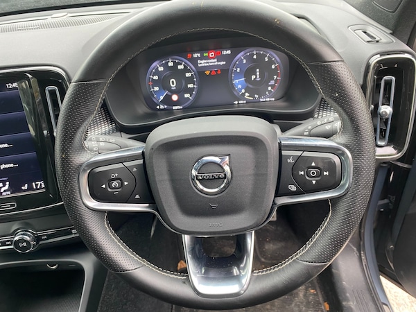 Used Volvo XC40 2021 for sale - 76253929: Photo 8
