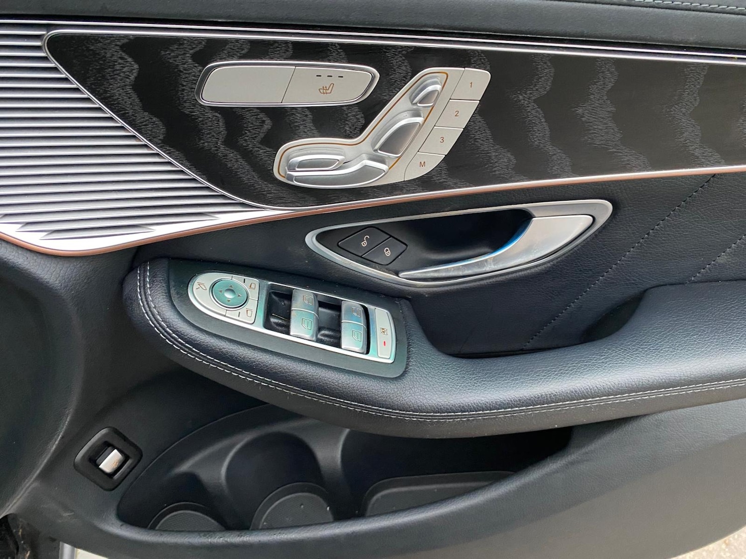 Used Mercedes-Benz EQC 2022 for sale - 77196631: Photo 15