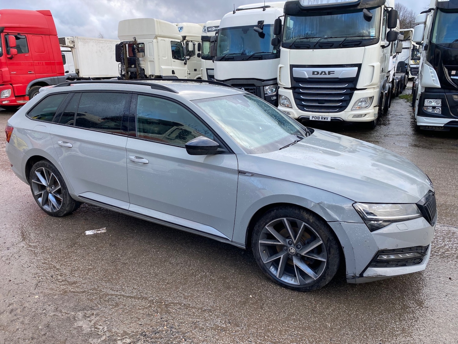 Used Skoda Superb 2023 for sale - 77517563: Photo 2