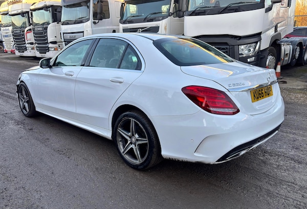 Used Mercedes-Benz C-Class 2016 for sale - 73442704: Photo 2
