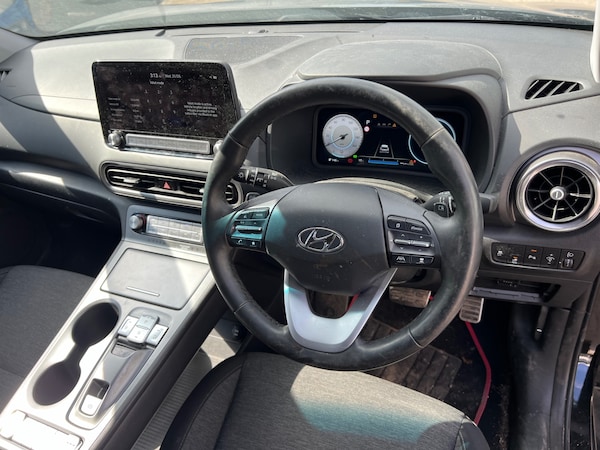 Used Hyundai KONA 2023 for sale - 74704189: Photo 6