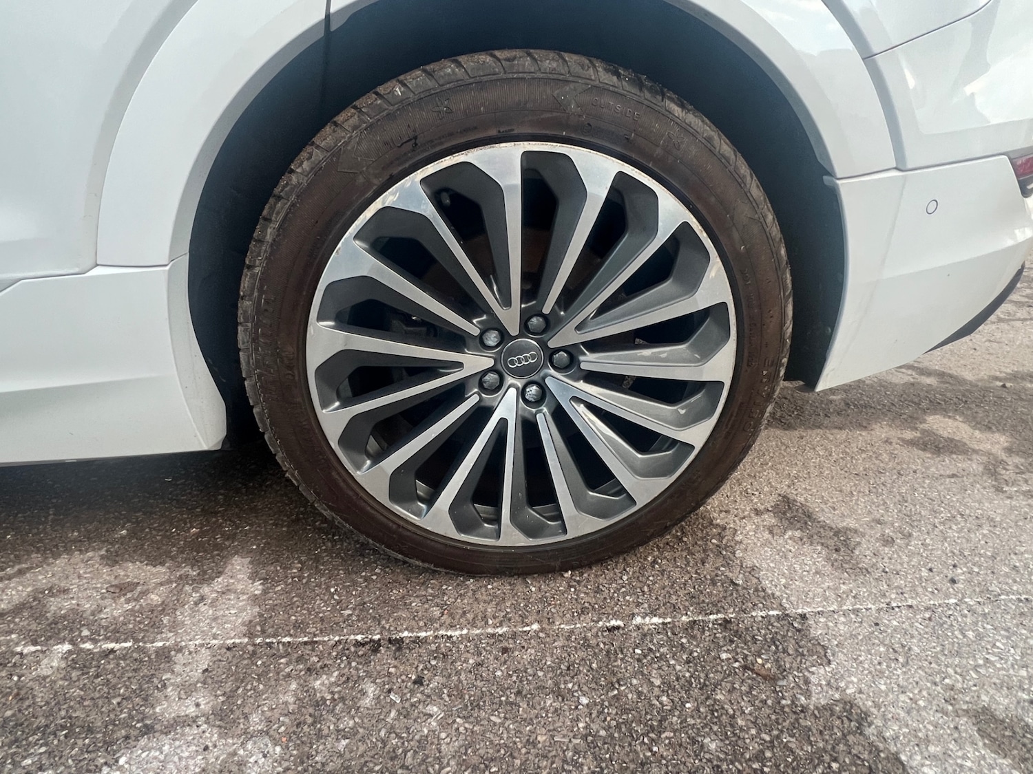 Used Audi e-tron 2020 for sale - 76595293: Photo 29