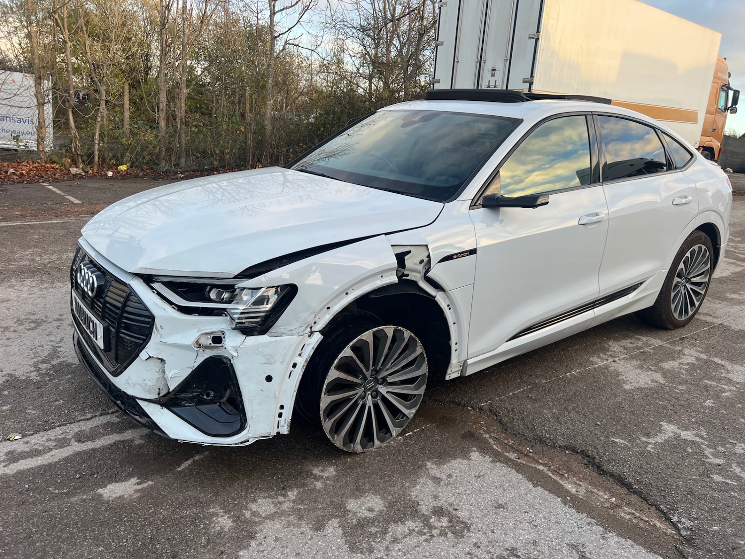 Used Audi e-tron 2020 for sale - 76595293: Photo 3