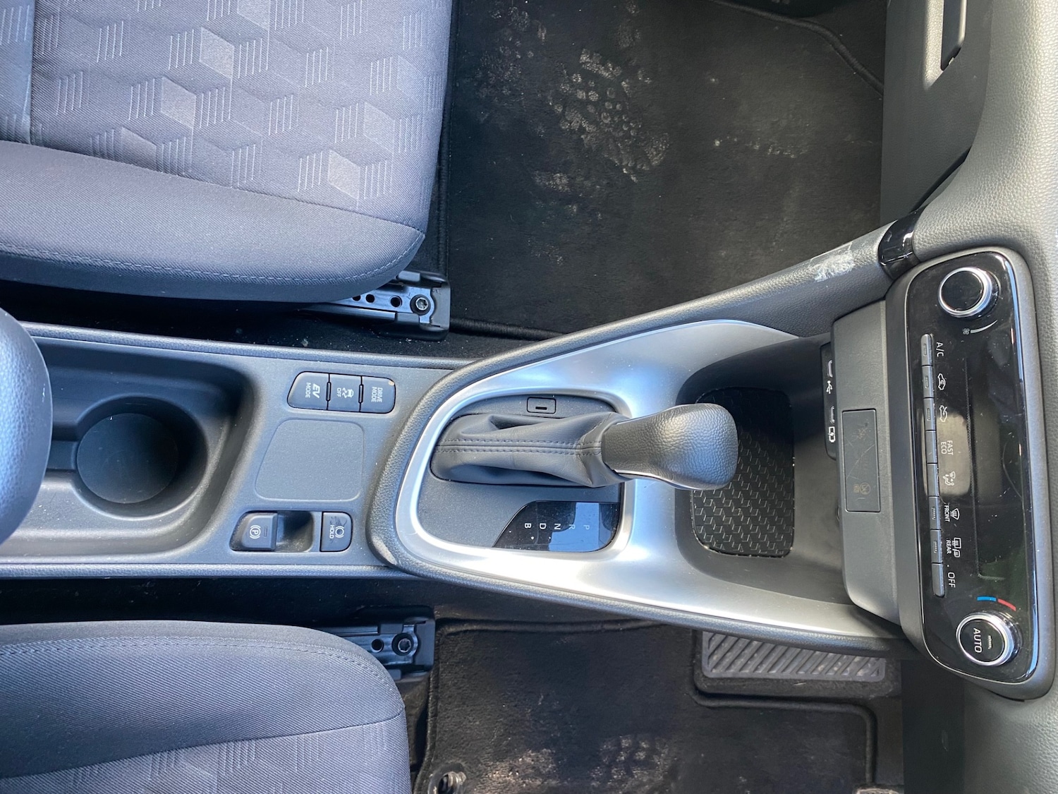 Used Toyota Yaris 2024 for sale - 77311004: Photo 14