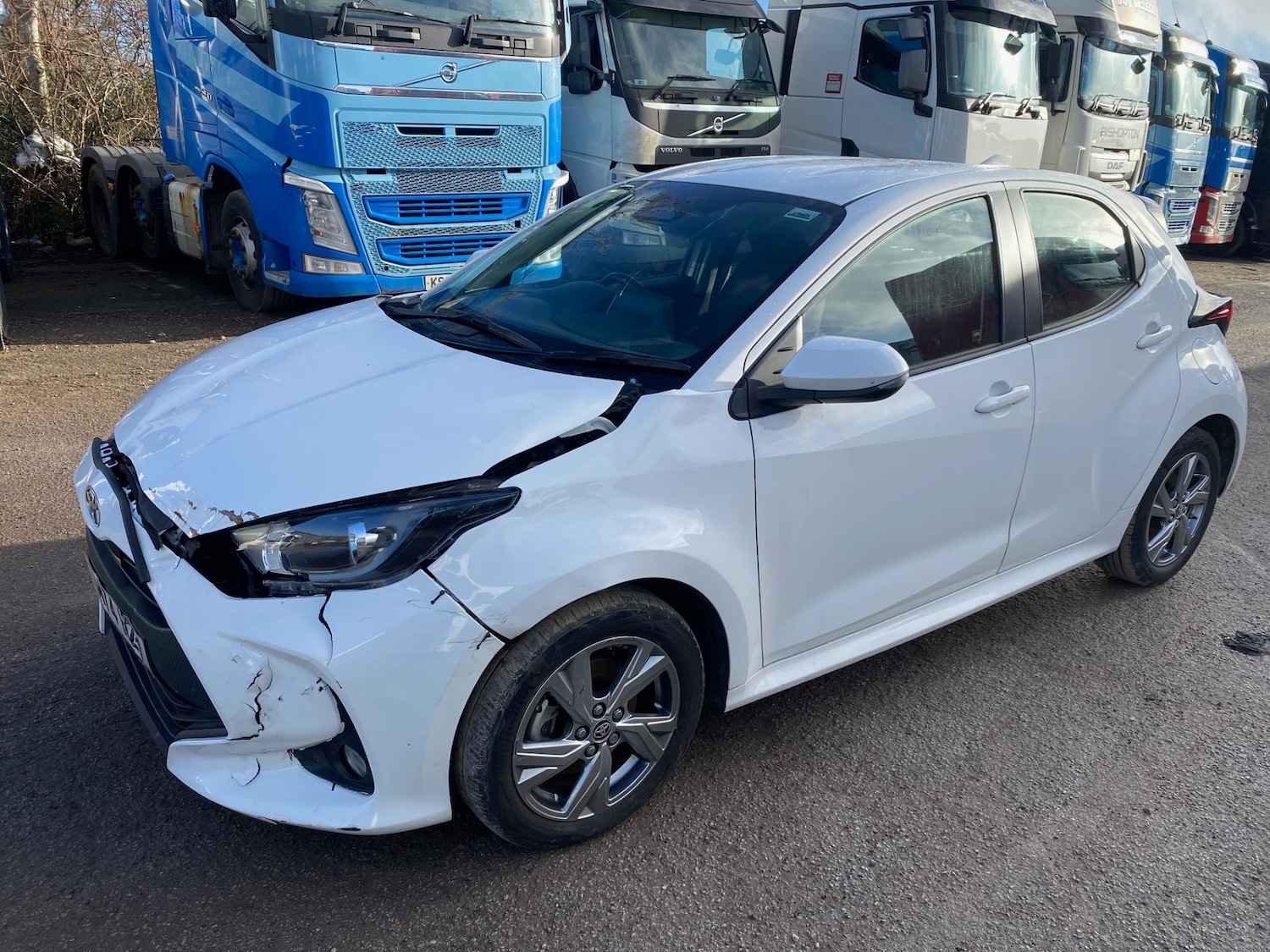 Used Toyota Yaris 2024 for sale - 77311004: Photo 2