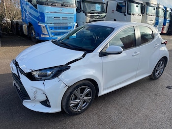 Used Toyota Yaris 2024 for sale - 77311004: Photo
