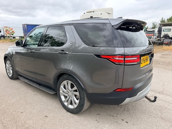 Used Land Rover Discovery 2018 for sale - 79367636: Photo
