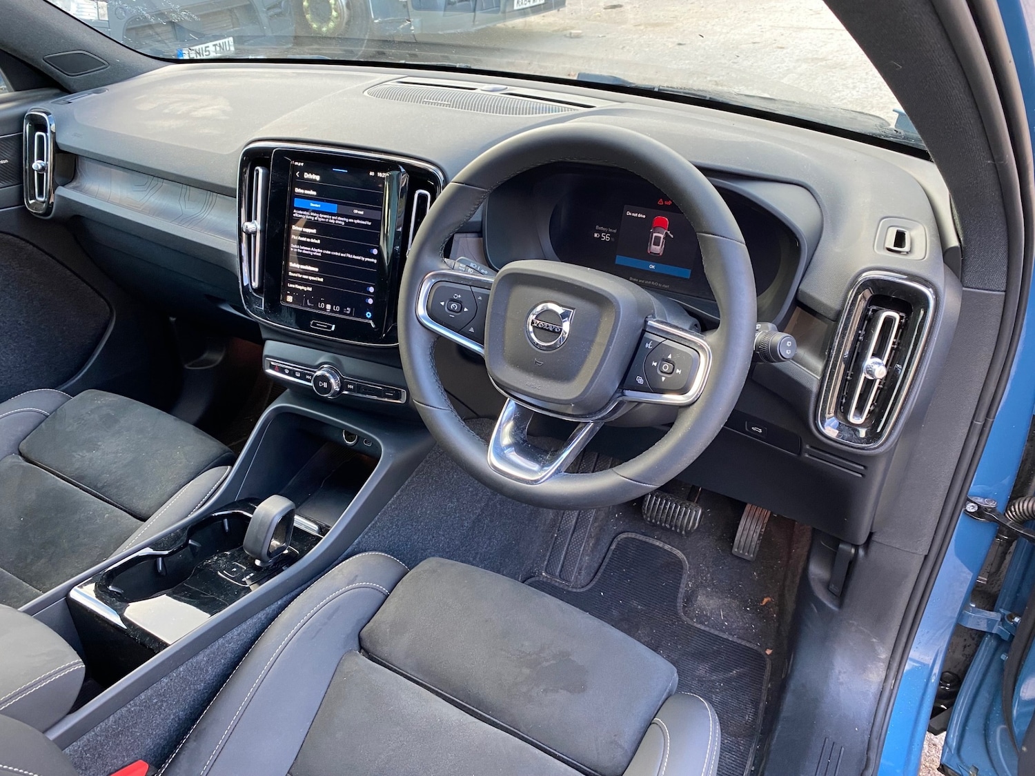 Used Volvo XC40 2024 for sale - 76352267: Photo 12