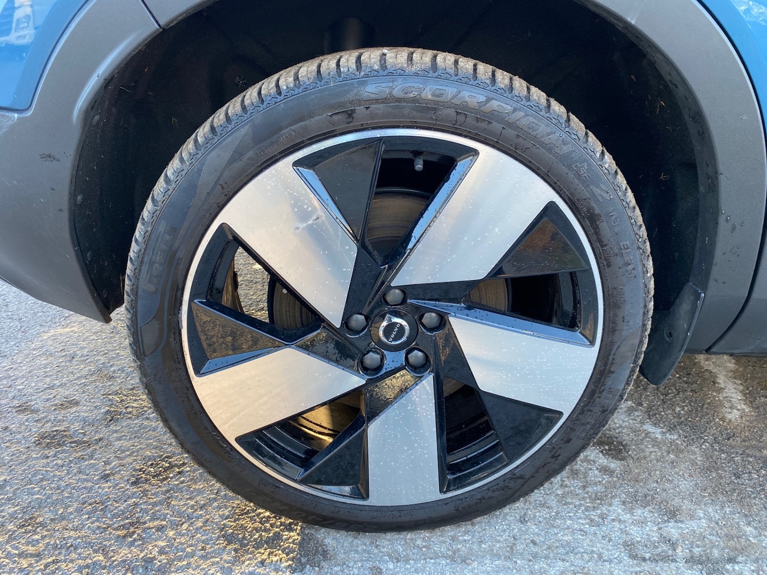 Used Volvo XC40 2024 for sale - 76352267: Photo 22