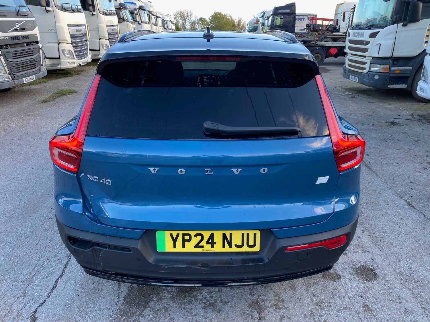 Used Volvo XC40 2024 for sale - 76352267: Photo 8
