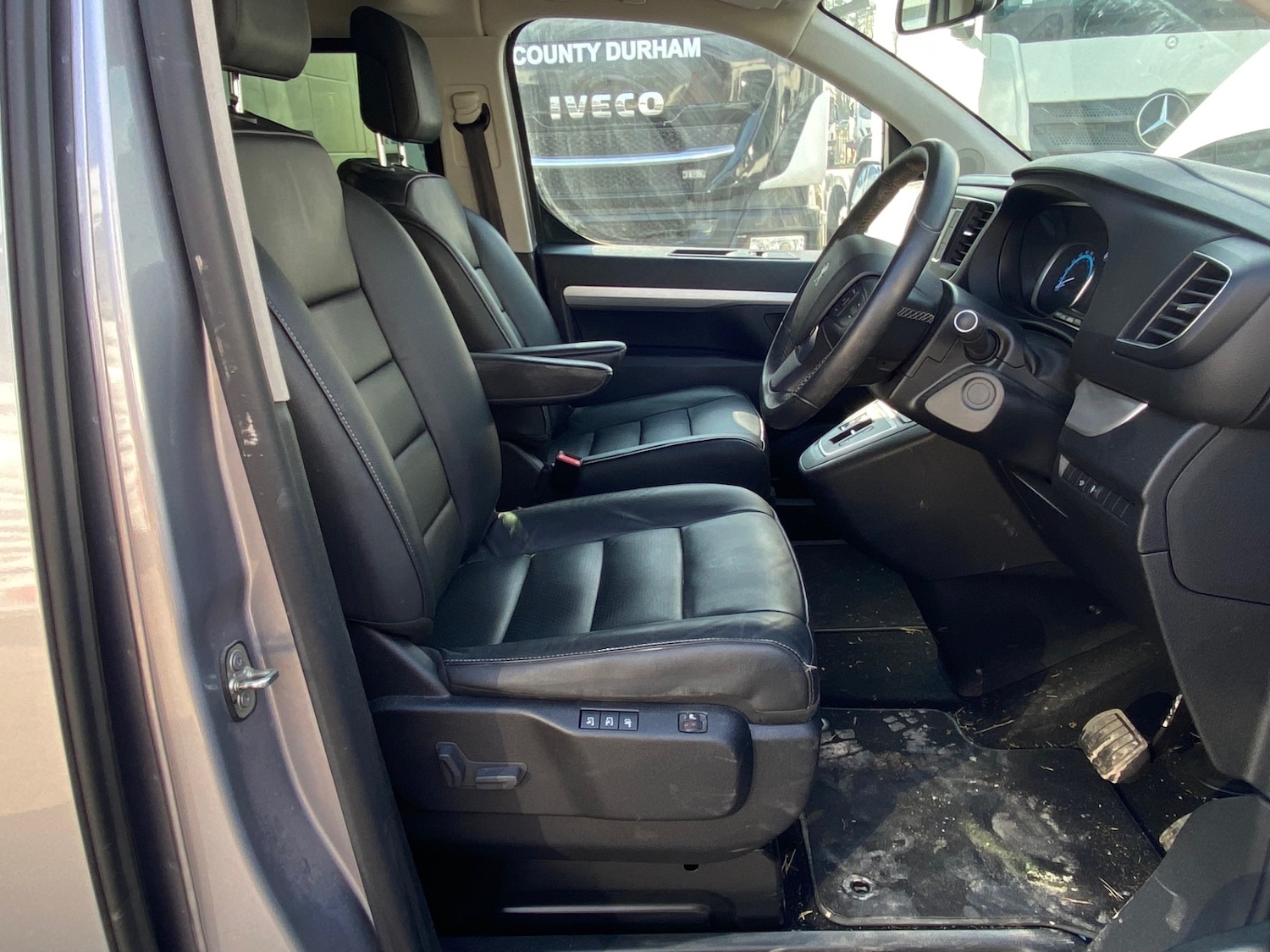 Used Peugeot Traveller 2024 for sale - 77947348: Photo 19