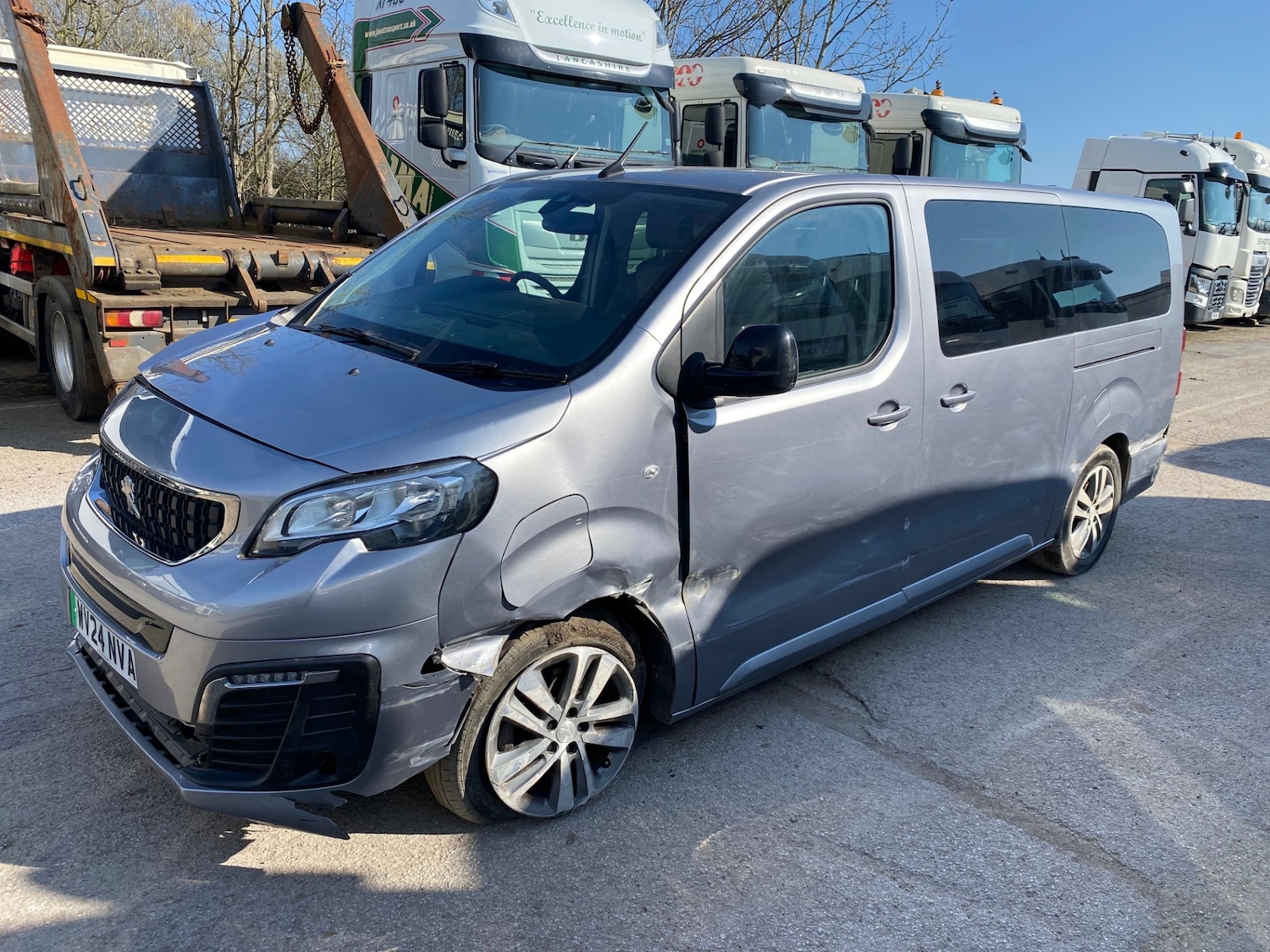 Used Peugeot Traveller 2024 for sale - 77947348: Photo 5