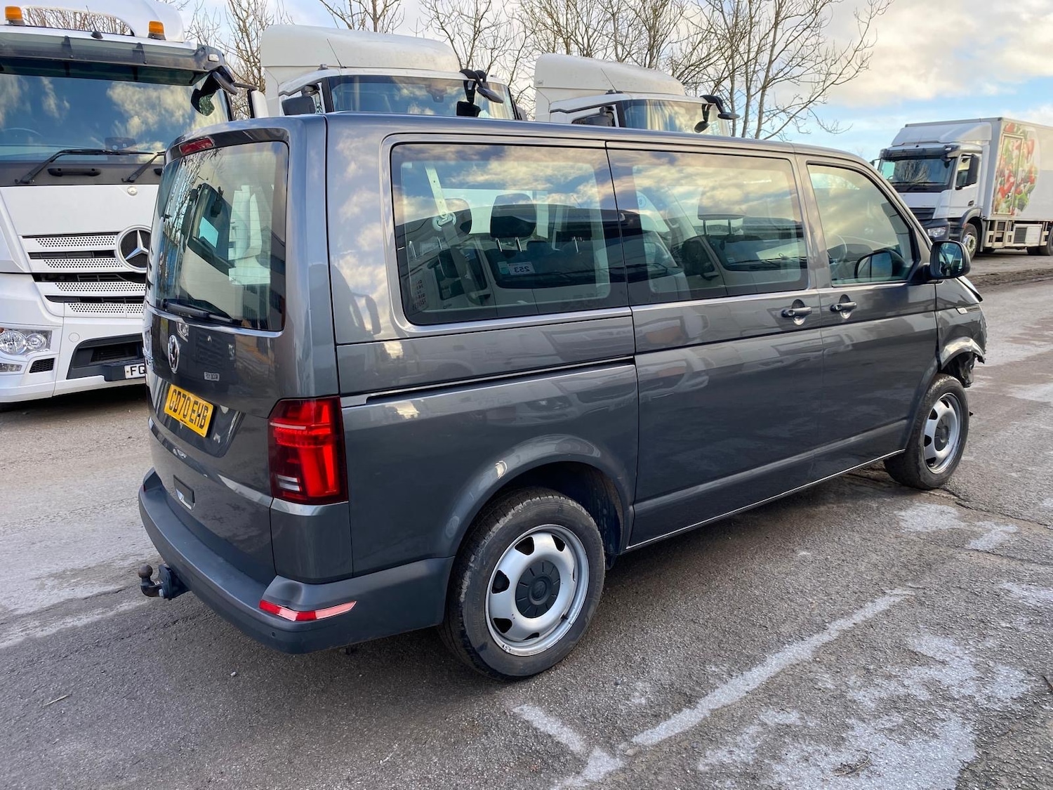 Used Volkswagen Transporter Shuttle 2020 for sale - 76892998: Photo 2