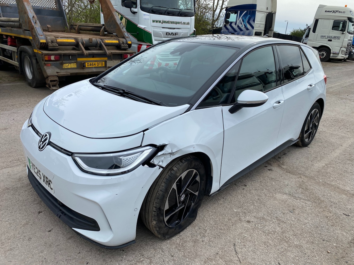 Used Volkswagen ID.3 2025 for sale - 78176856: Photo 2