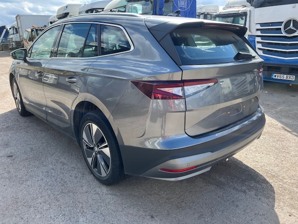Used Skoda Enyaq 2022 for sale - 74366762: Photo 2