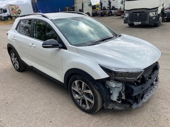 Used Kia Stonic 2024 for sale - 79582784: Photo