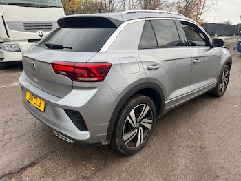 Used Volkswagen T-Roc 2024 for sale - 76488470: Photo