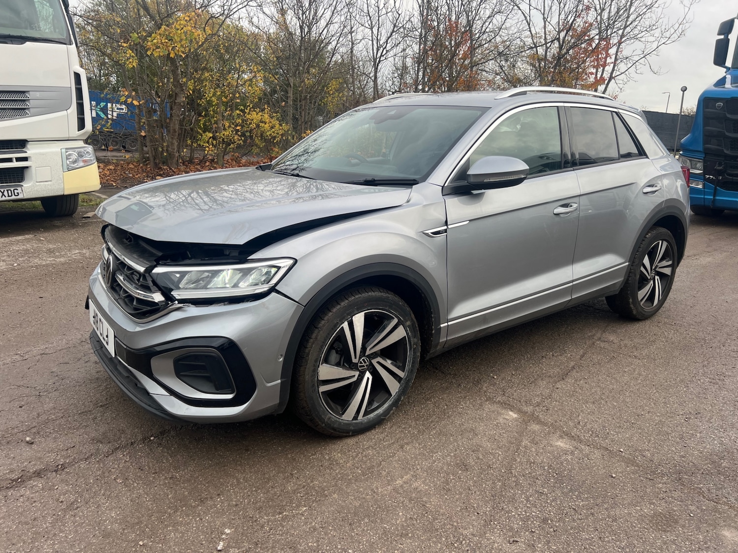 Used Volkswagen T-Roc 2024 for sale - 76488470: Photo 3