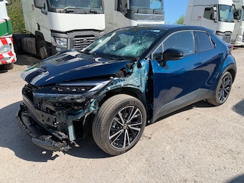 Used Toyota C-HR 2025 for sale - 78341796: Photo