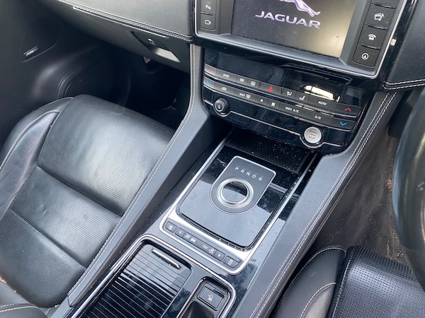 Used Jaguar F-Pace 2017 for sale - 73009541: Photo 6
