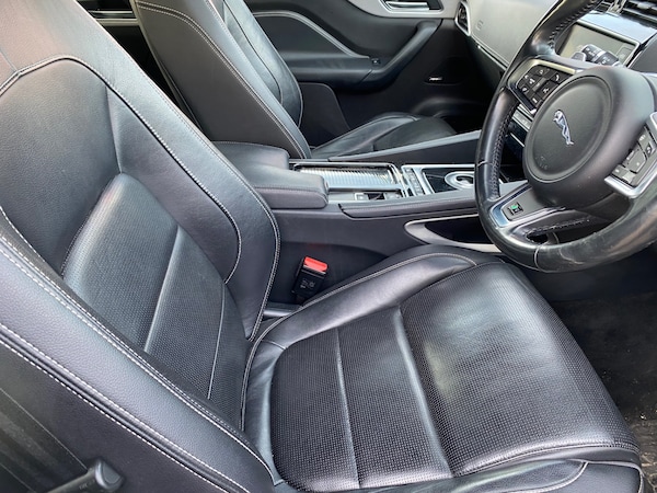 Used Jaguar F-Pace 2017 for sale - 73009541: Photo 9