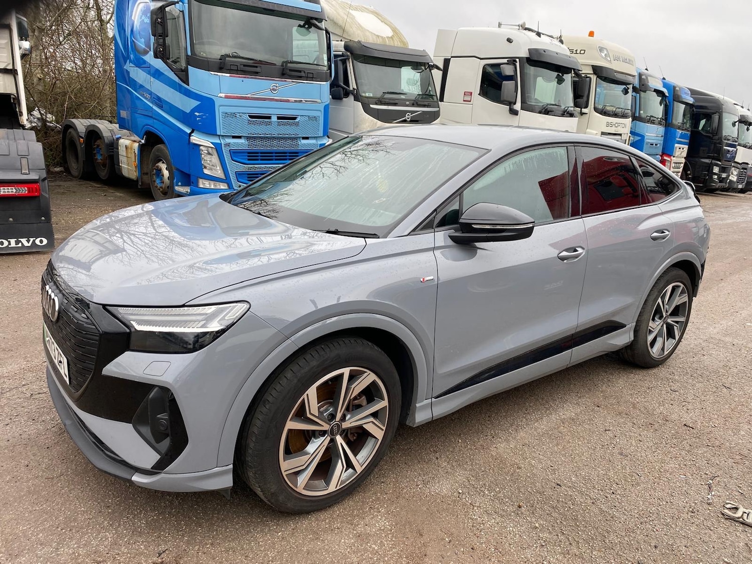 Used Audi Q4 e-tron 2023 for sale - 77352230: Photo 3