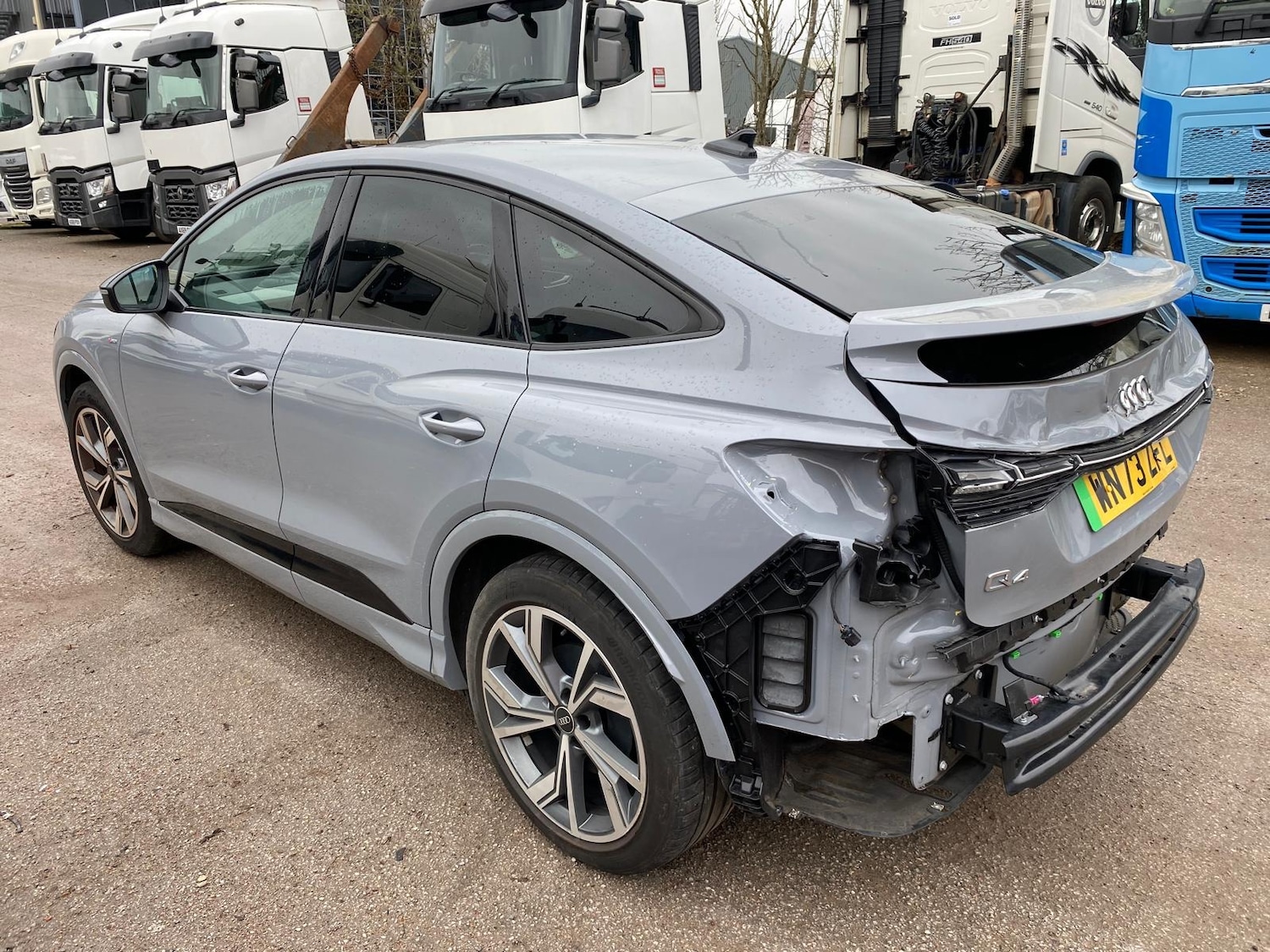 Used Audi Q4 e-tron 2023 for sale - 77352230: Photo 4