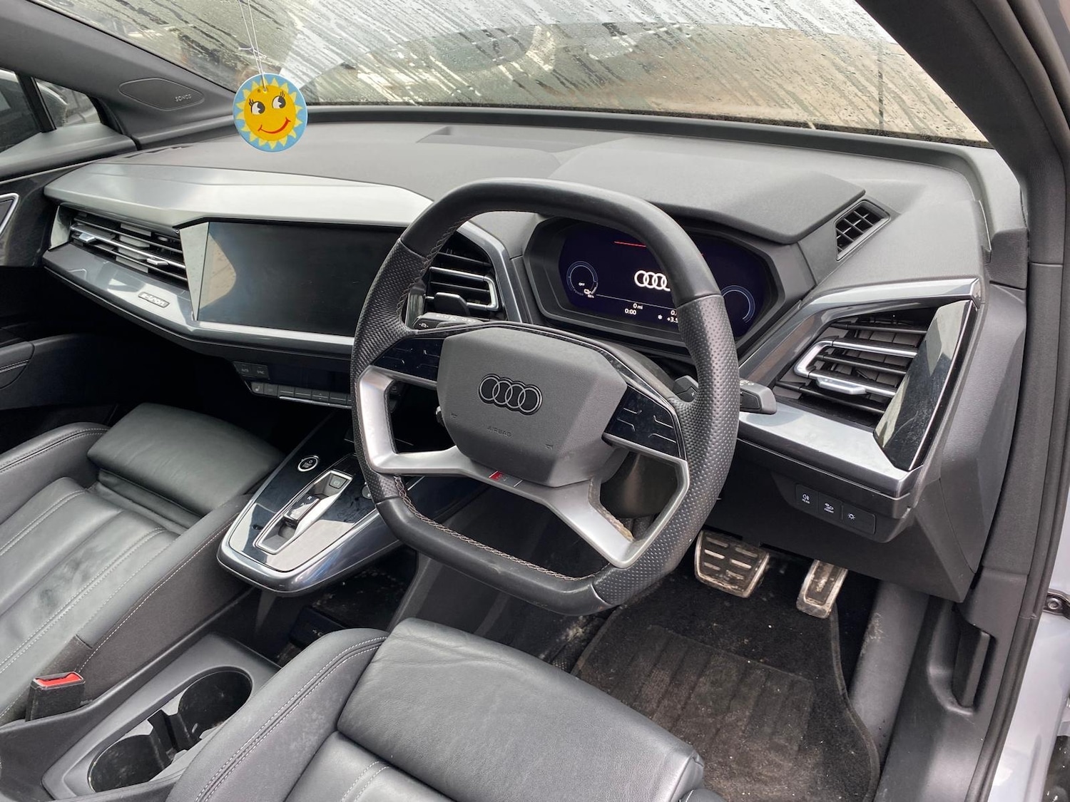 Used Audi Q4 e-tron 2023 for sale - 77352230: Photo 9