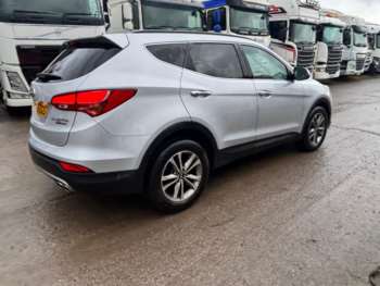 Used Hyundai Santa Fe 2015 for sale - 73520865: Photo