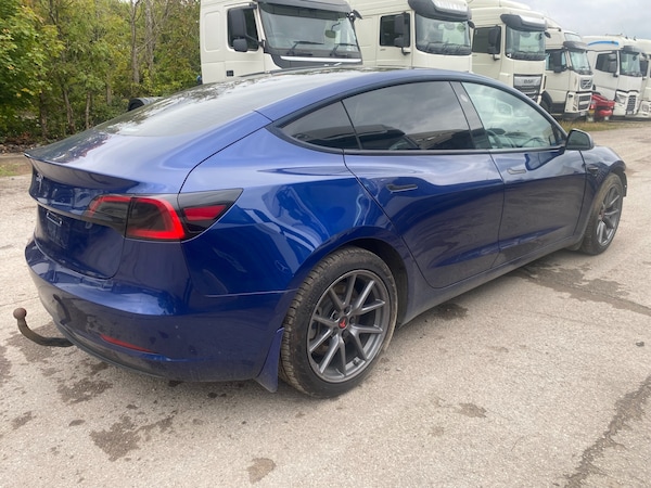 Used Tesla Model 3 2021 for sale - 76047694: Photo 1