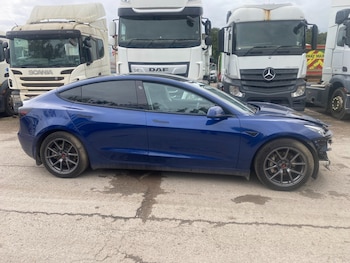 Used Tesla Model 3 2021 for sale - 76047694: Photo 4