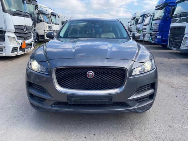 Used Jaguar F-Pace 2017 for sale - 74537704: Photo 12