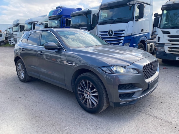 Used Jaguar F-Pace 2017 for sale - 74537704: Photo 3