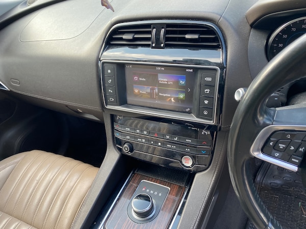 Used Jaguar F-Pace 2017 for sale - 74537704: Photo 7