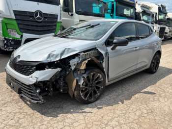 Used Renault Clio 2024 for sale - 74825936: Photo