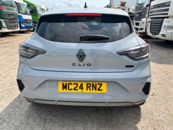 Used Renault Clio 2024 for sale - 74825936: Photo