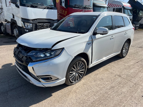 Used Mitsubishi Outlander 2019 for sale - 74139037: Photo 2