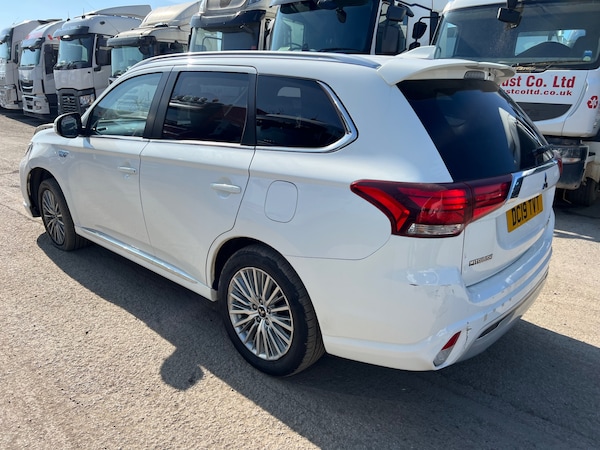 Used Mitsubishi Outlander 2019 for sale - 74139037: Photo 3