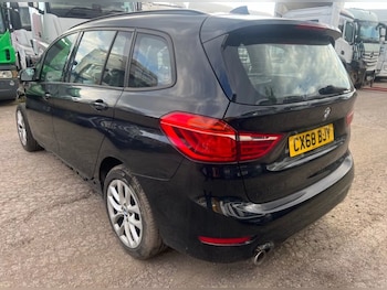 Used BMW 2 Series 2018 for sale - 76127650: Photo