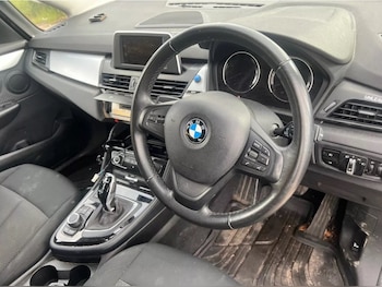 Used BMW 2 Series 2018 for sale - 76127650: Photo