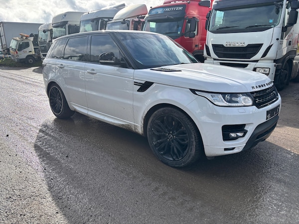 Used Land Rover Range Rover Sport 2016 for sale - 73791813: Photo 1