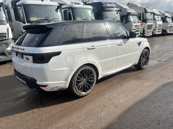 Used Land Rover Range Rover Sport 2016 for sale - 73791813: Photo 2
