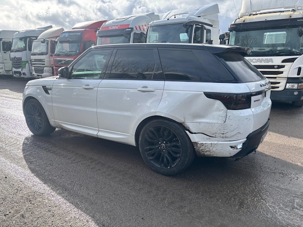 Used Land Rover Range Rover Sport 2016 for sale - 73791813: Photo 4
