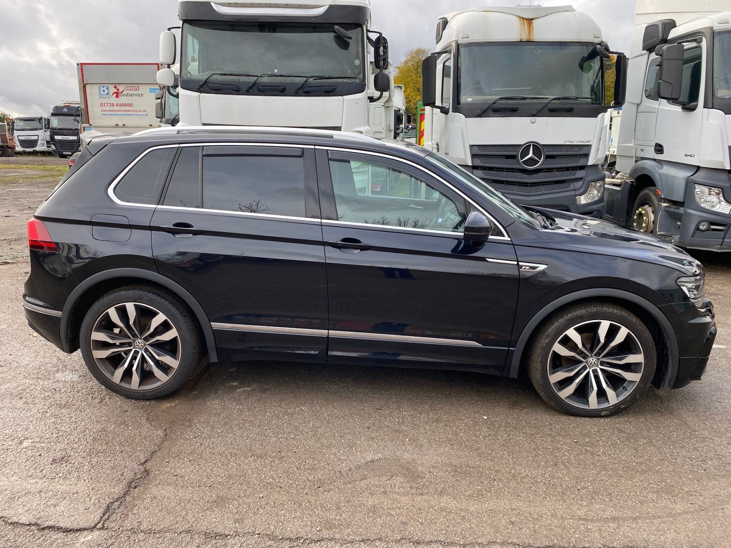 Used Volkswagen Tiguan 2017 for sale - 76352281: Photo 5