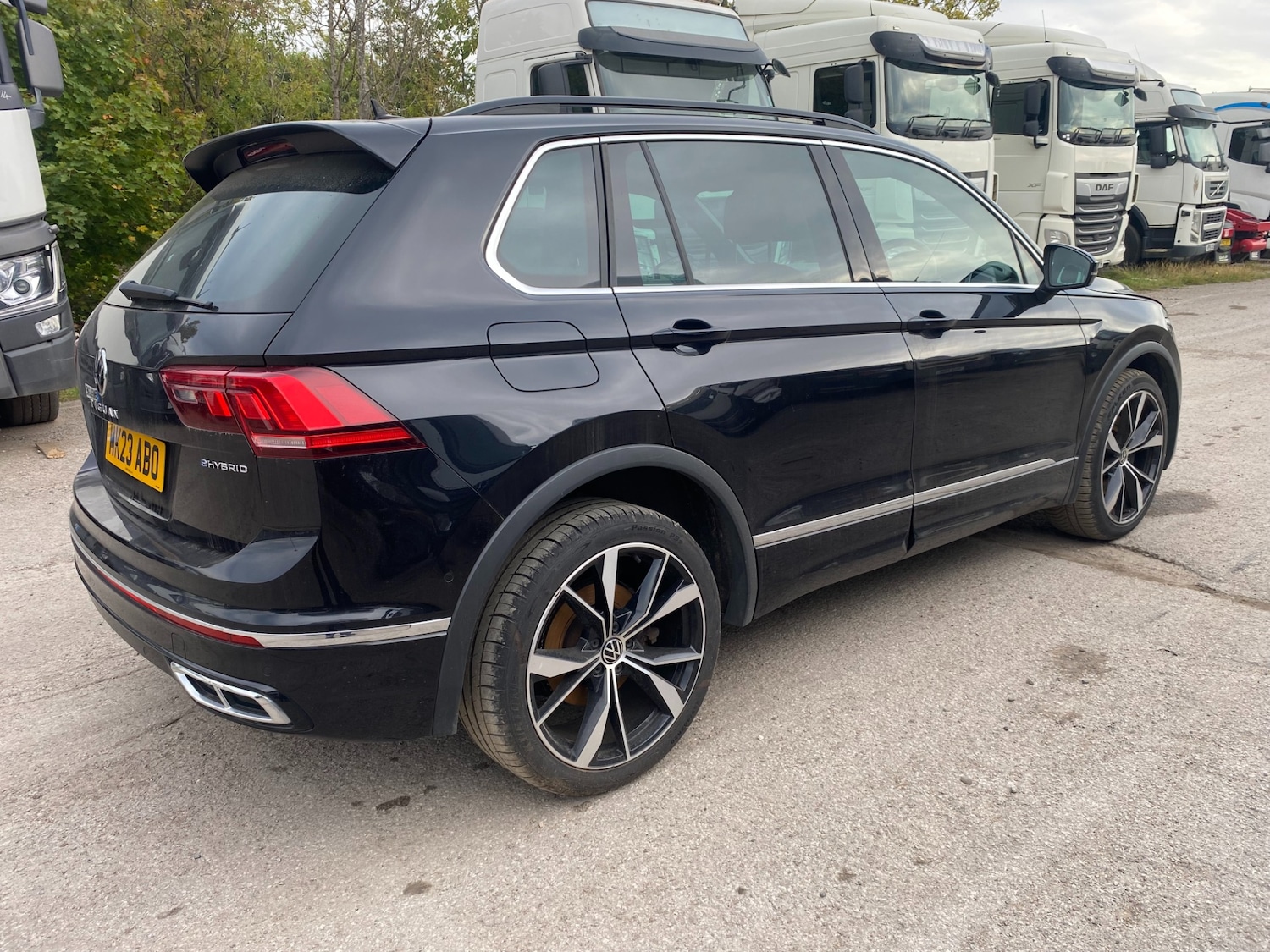 Used Volkswagen Tiguan 2023 for sale - 76121229: Photo 1