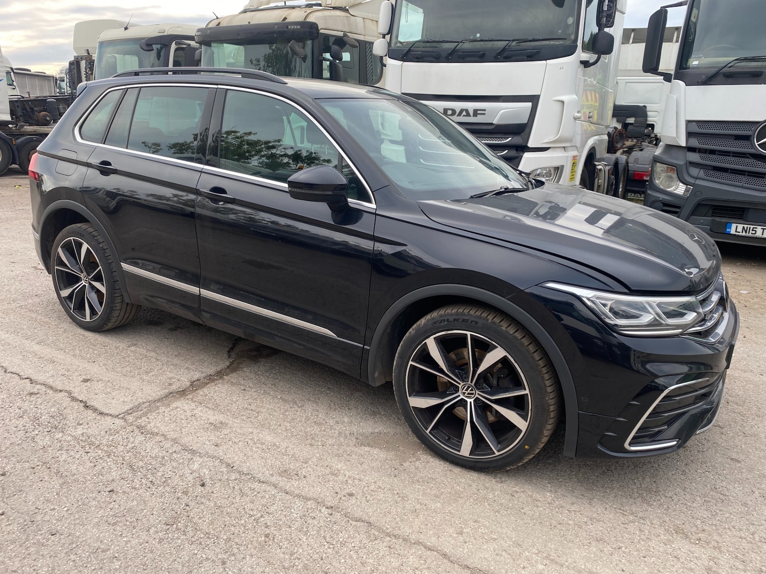 Used Volkswagen Tiguan 2023 for sale - 76121229: Photo 4