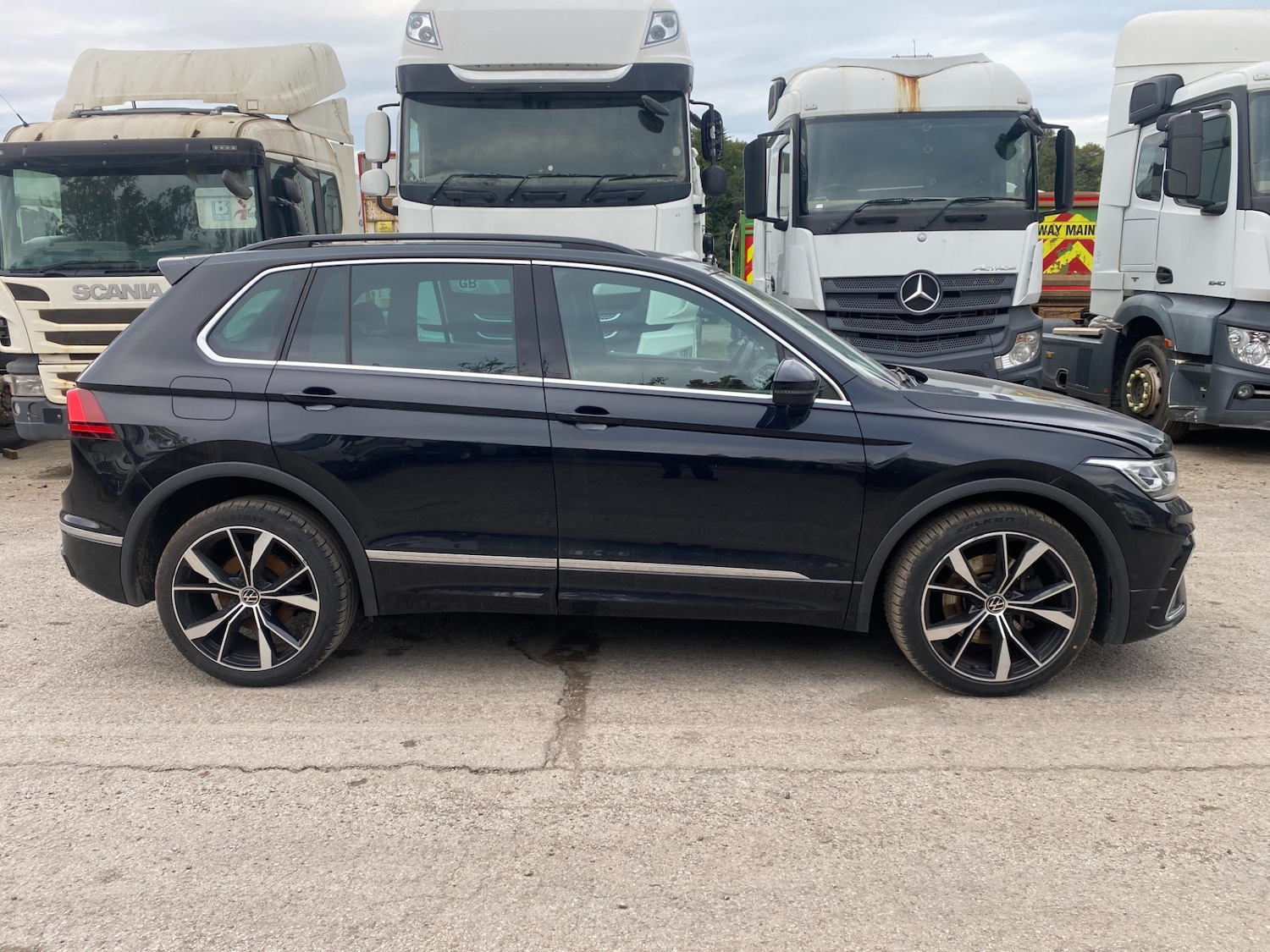 Used Volkswagen Tiguan 2023 for sale - 76121229: Photo 6