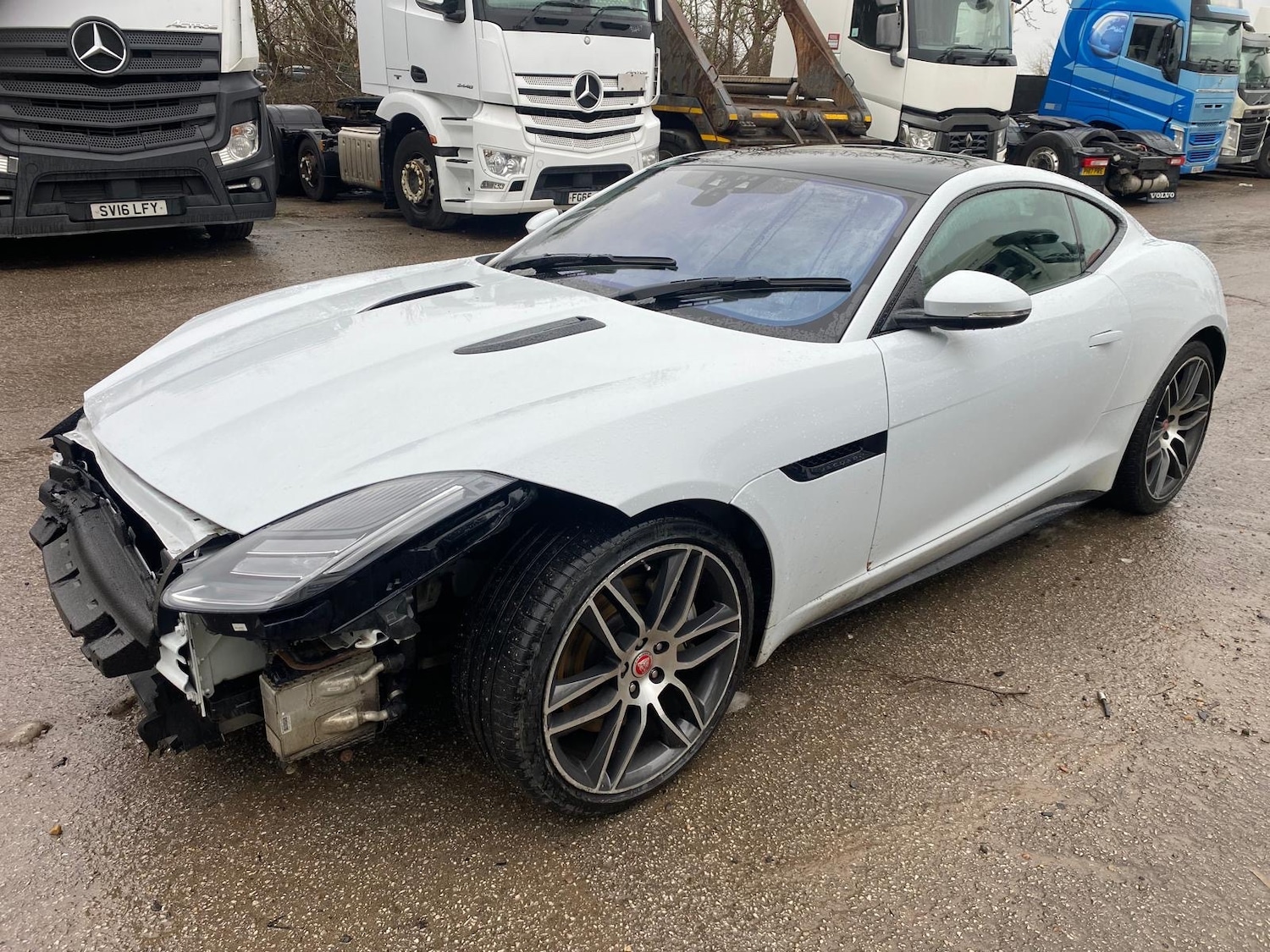 Used Jaguar F-Type 2017 for sale - 77124141: Photo 2